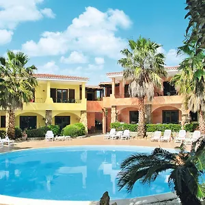 Hotel apartamentowy Village, Palau